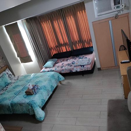 Condotel Near Airport Pasay Esterno foto