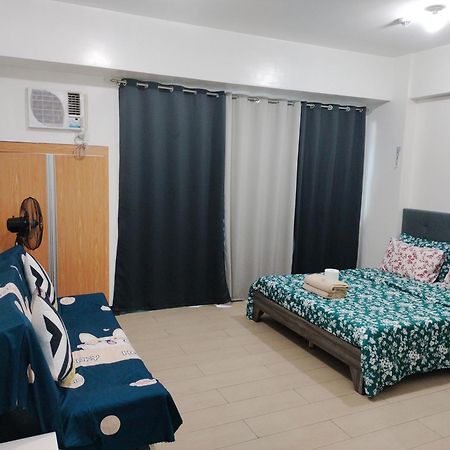 Condotel Near Airport Pasay Esterno foto