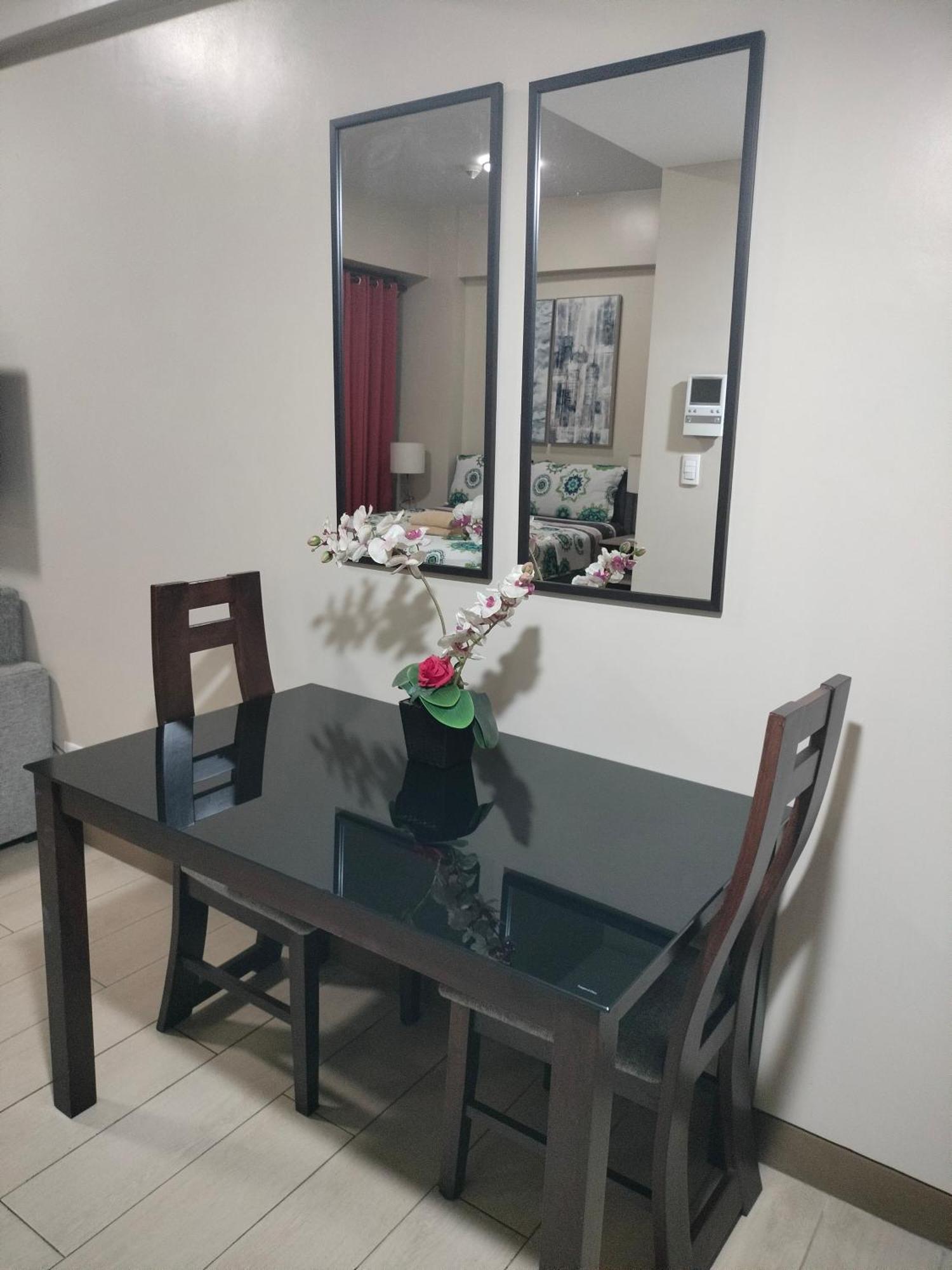Condotel Near Airport Pasay Esterno foto