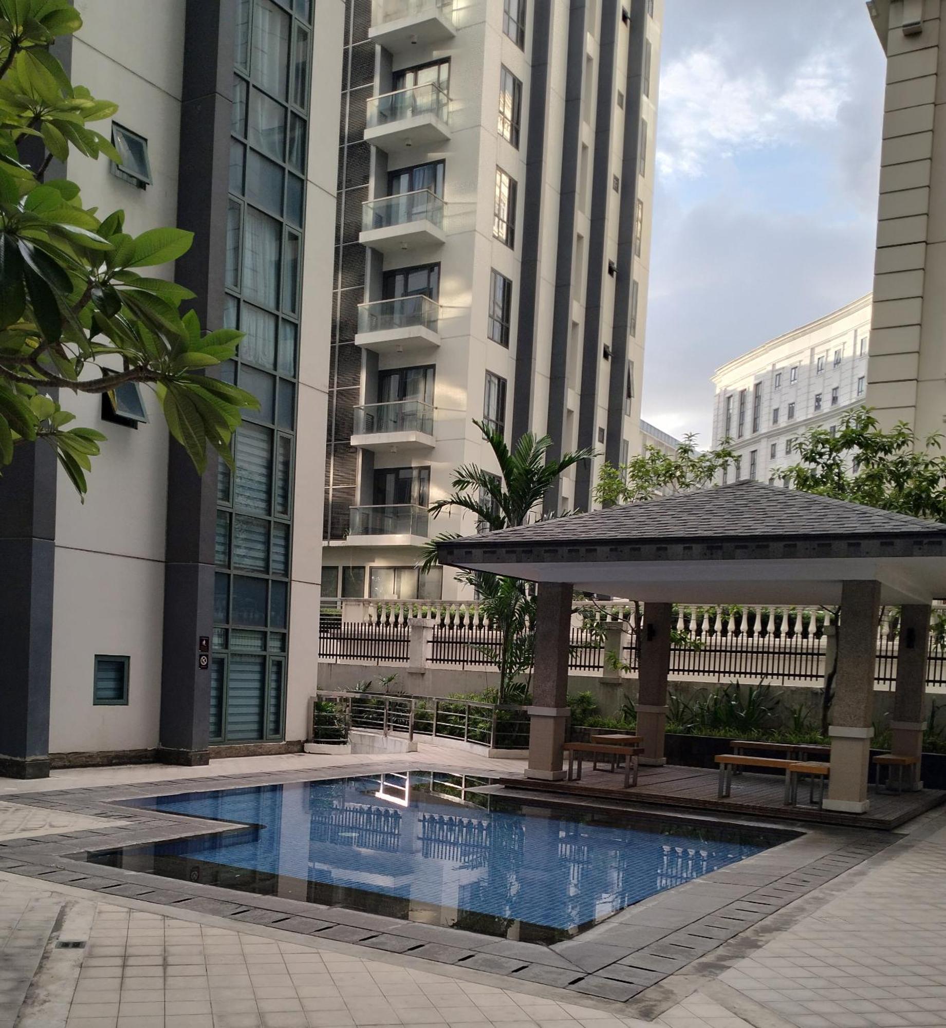 Condotel Near Airport Pasay Esterno foto